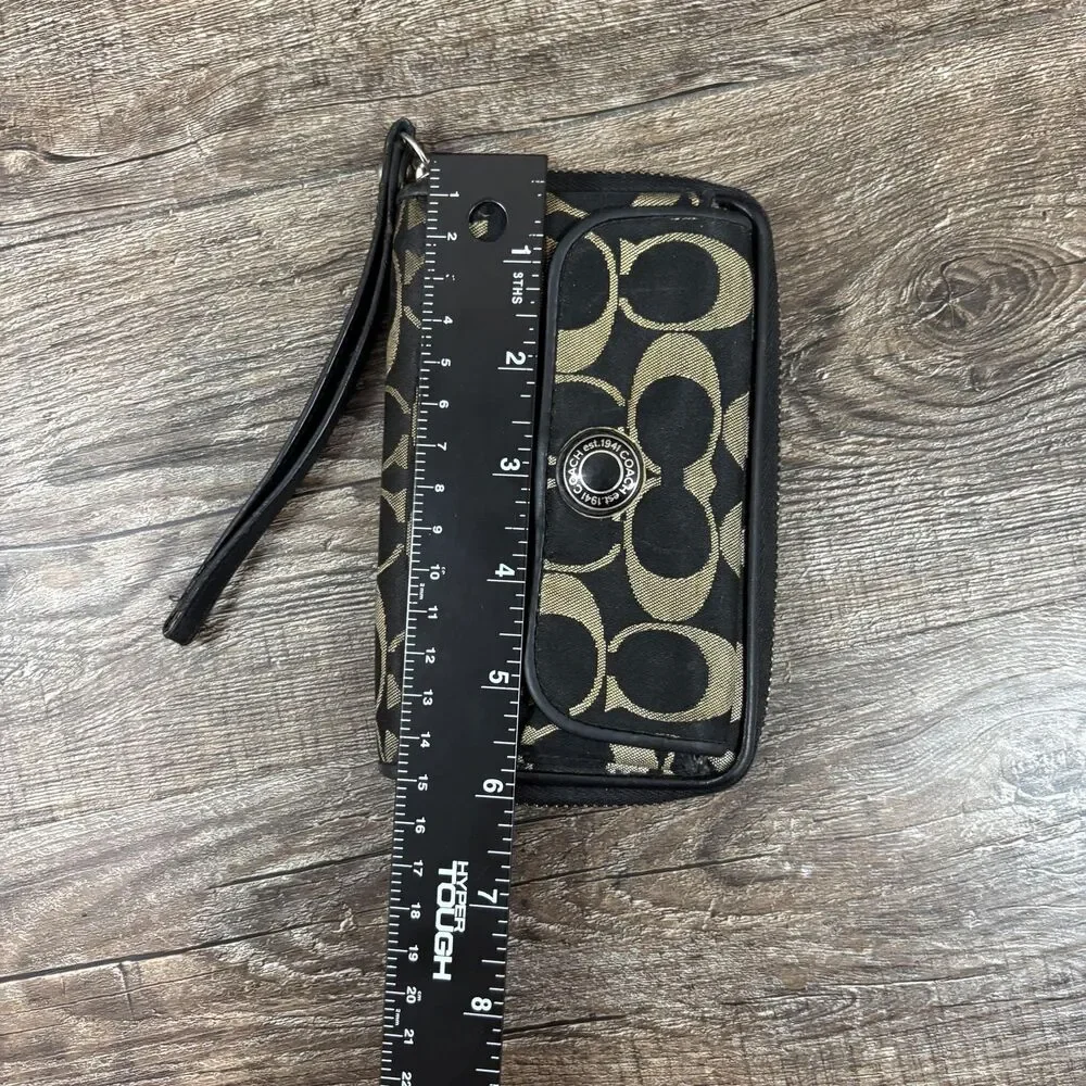 Coach id plastic